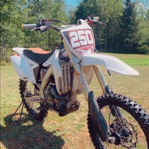 Meet your Posher, Jake